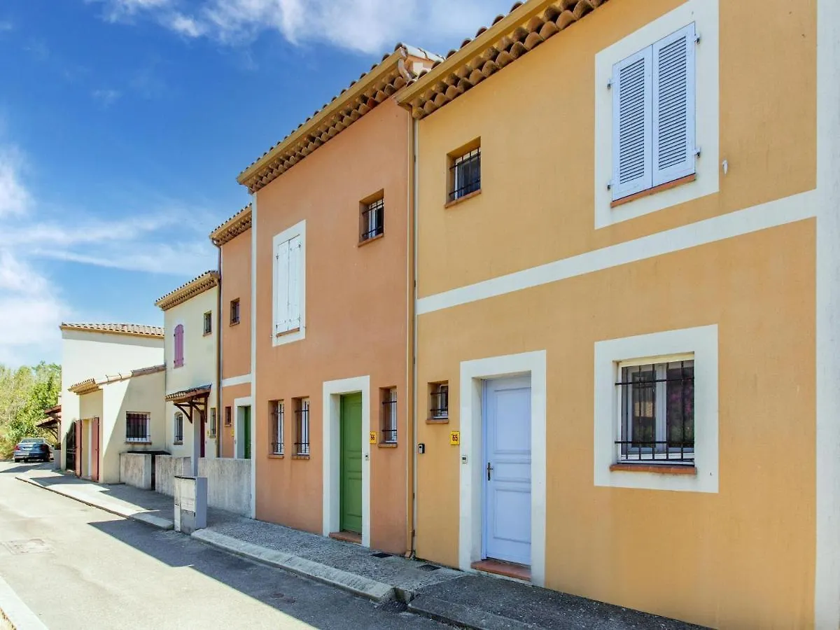 Comfortable Holiday Home With Swimming Pool Arles