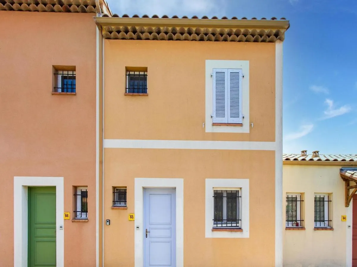 Comfortable Holiday Home With Swimming Pool Arles