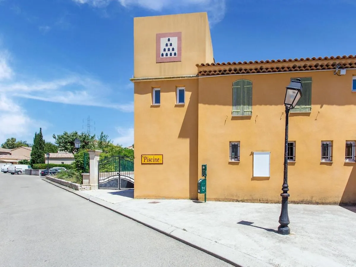Comfortable Holiday Home With Swimming Pool Arles France