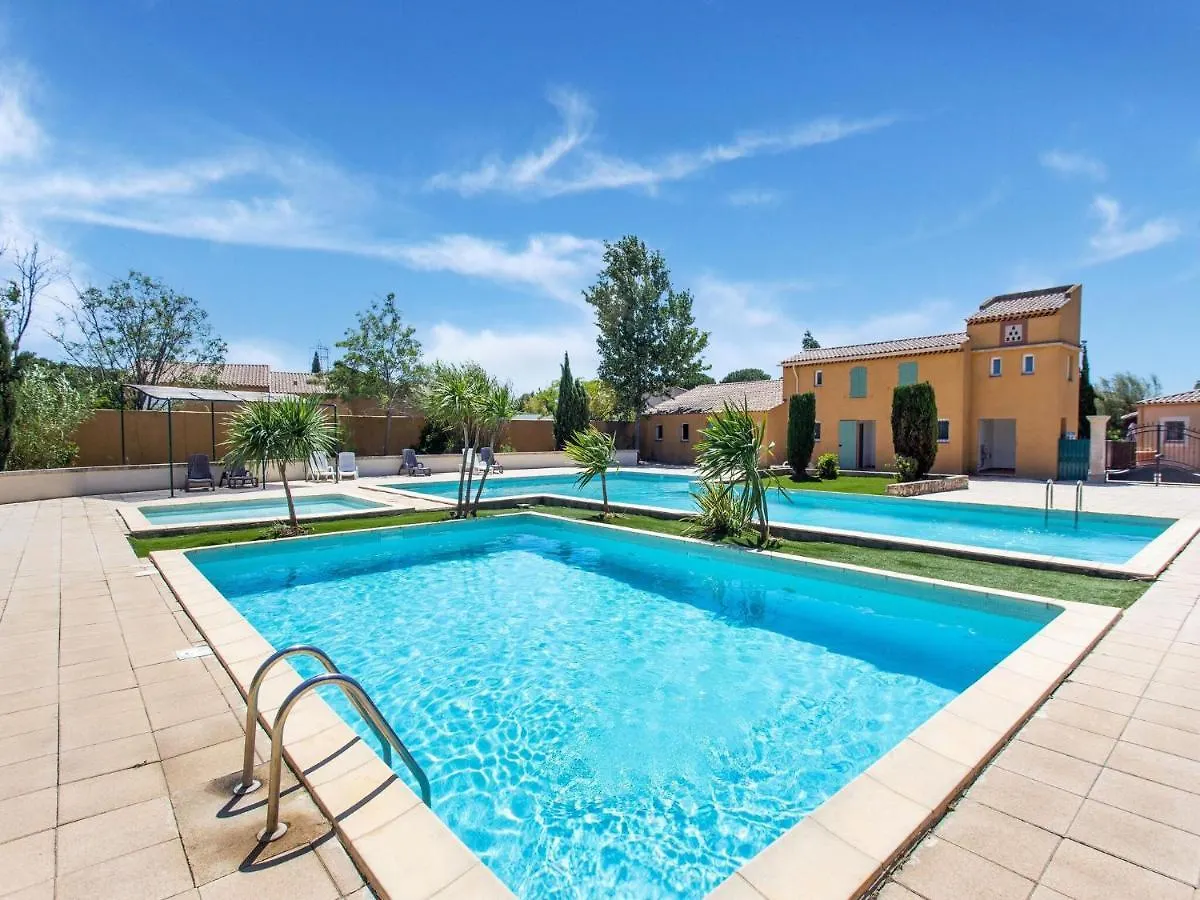 Comfortable Holiday Home With Swimming Pool Arles 0*,