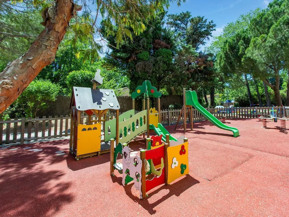 Comfortable Holiday Home With Swimming Pool Arles