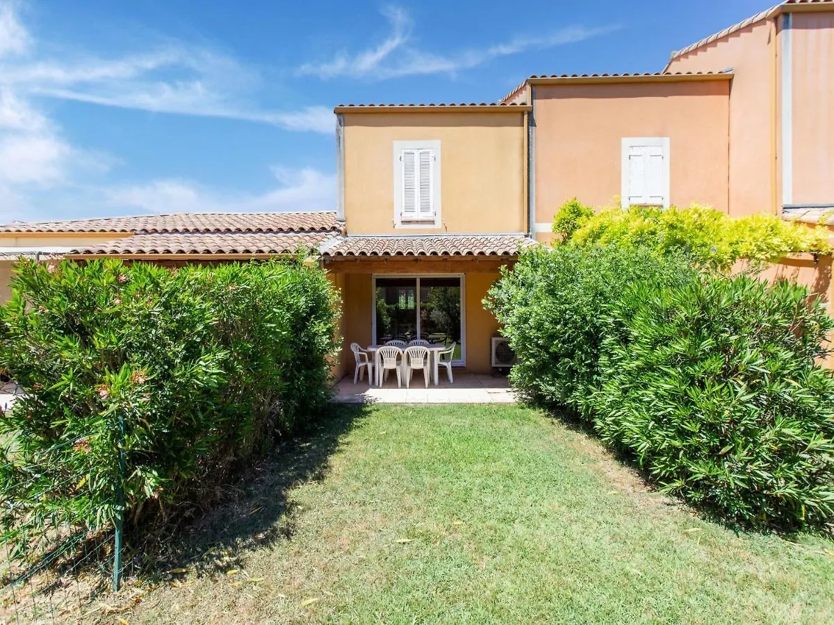 Comfortable Holiday Home With Swimming Pool Arles